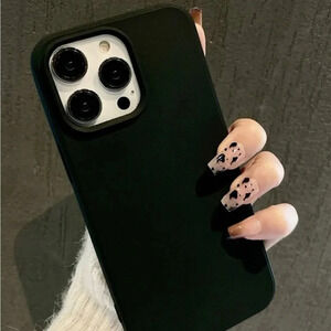 ⚠️Clearance iPhone 13/Pro/Pro Max Solid Black Phone Case